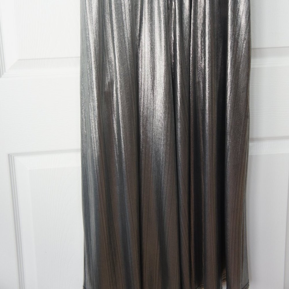 Francesca’s Collection Size Large Silver Jumpsuit - Picture 7 of 16